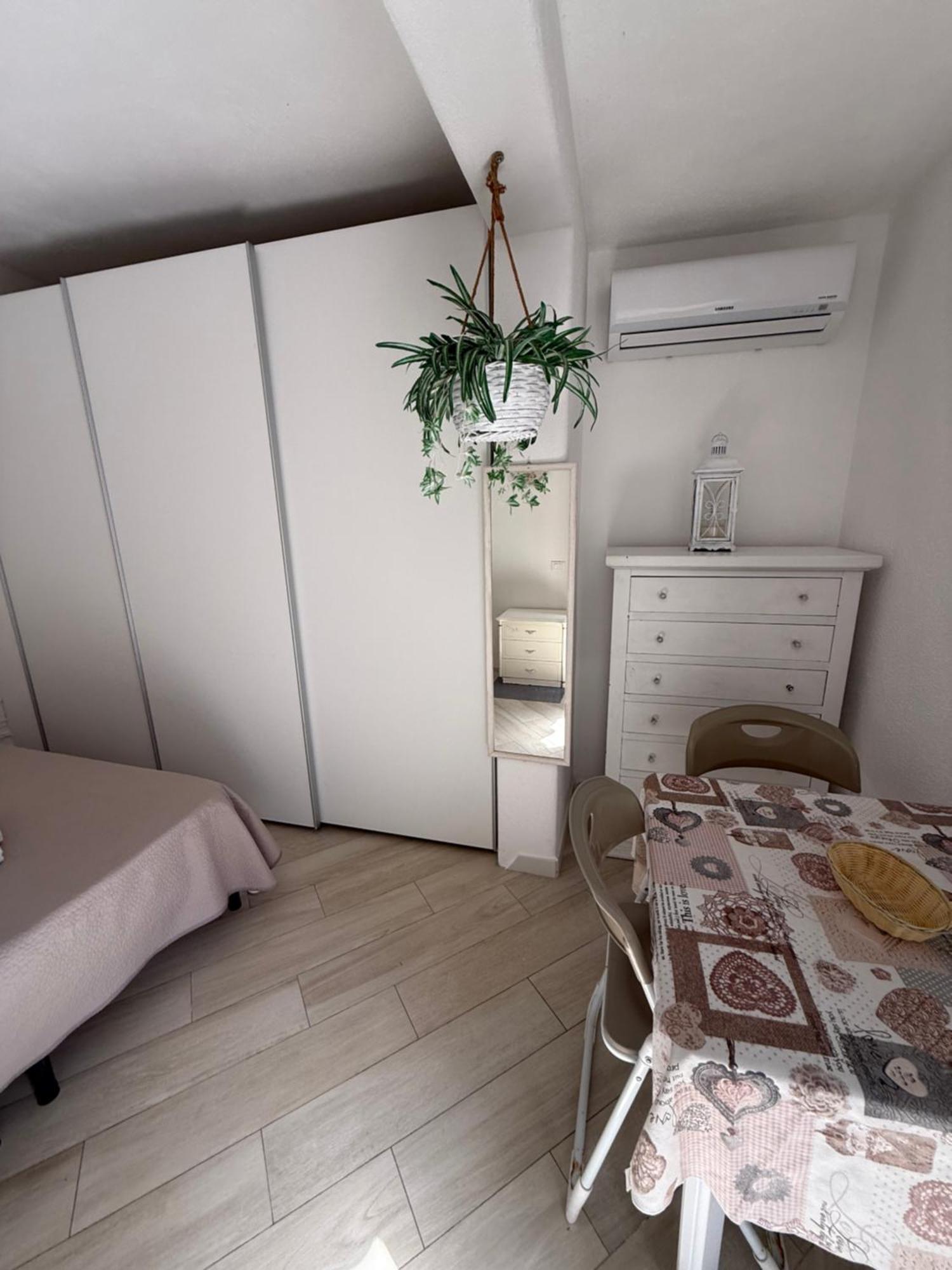 Fantasy House Ischia Hotel Forio di Ischia Екстериор снимка